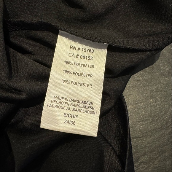 LA Kings unisex shirt🖤worn once for a company event🖤like NEW!! women’s sizing - Picture 7 of 9